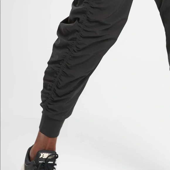 Athleta Attitude Lined Pant Size 6 - Picture 4 of 8